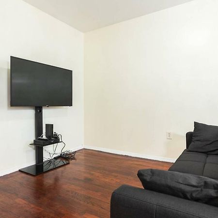 Brooklyn 3 Bedroom 1 Bathroom 8 Minutes To Subway 30 Minutes To Manhattan ニューヨーク エクステリア 写真