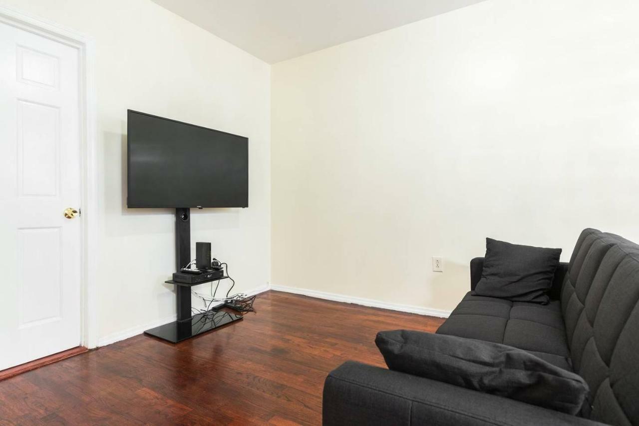 Brooklyn 3 Bedroom 1 Bathroom 8 Minutes To Subway 30 Minutes To Manhattan ニューヨーク エクステリア 写真